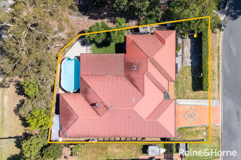 Photo - 37 Portland Parade, Redland Bay QLD 4165 - Image 2