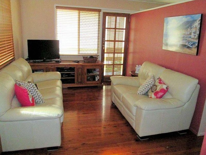 Photo - 37 Price Street, Tiaro QLD 4650 - Image 5