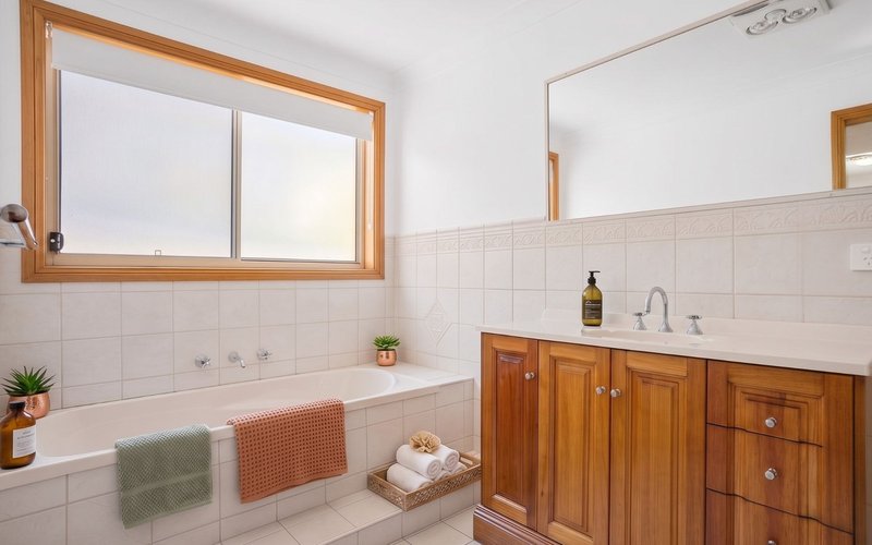 Photo - 37 Ragamuffin Circuit, Shell Cove NSW 2529 - Image 9