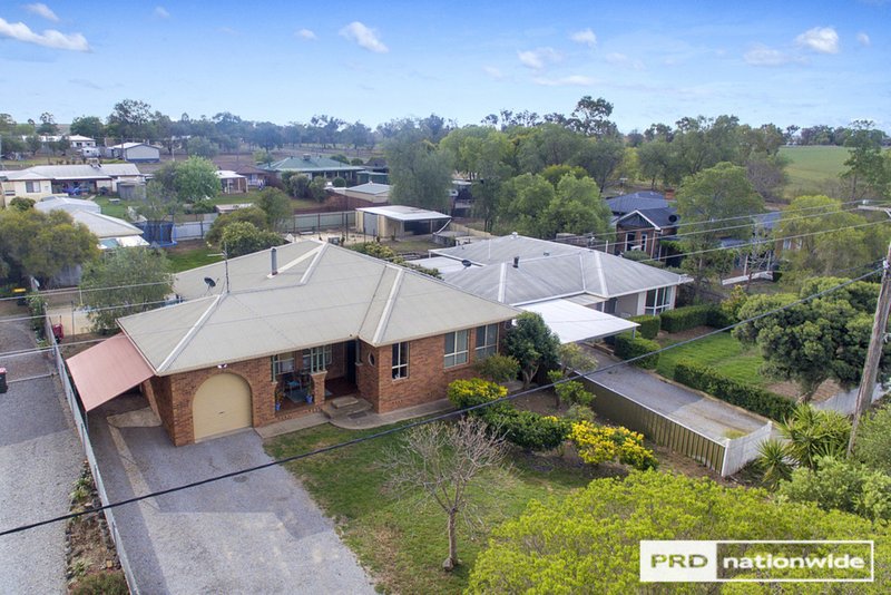 37 Railway Ave , Duri NSW 2344