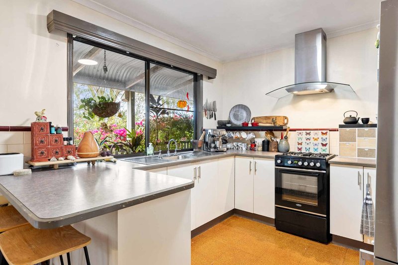 Photo - 37 Railway Terrace, Crows Nest QLD 4355 - Image 2