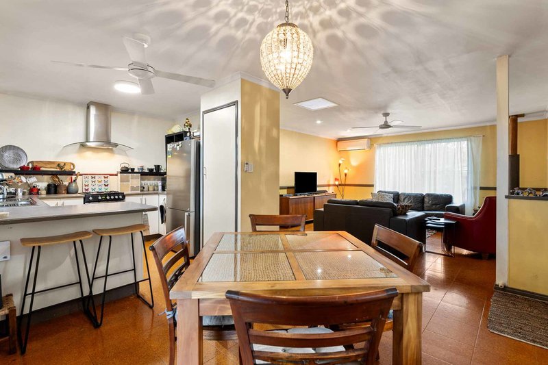 Photo - 37 Railway Terrace, Crows Nest QLD 4355 - Image 6