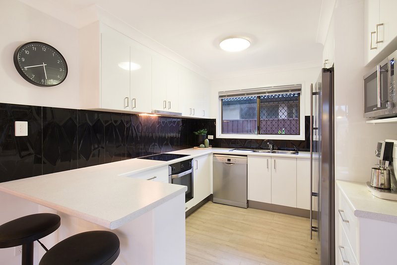 Photo - 37 Raleigh Street, Springwood QLD 4127 - Image 3