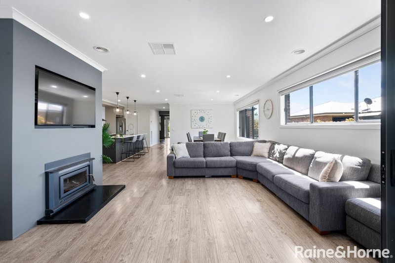 Photo - 37 Rangeview Drive, Riddells Creek VIC 3431 - Image 14