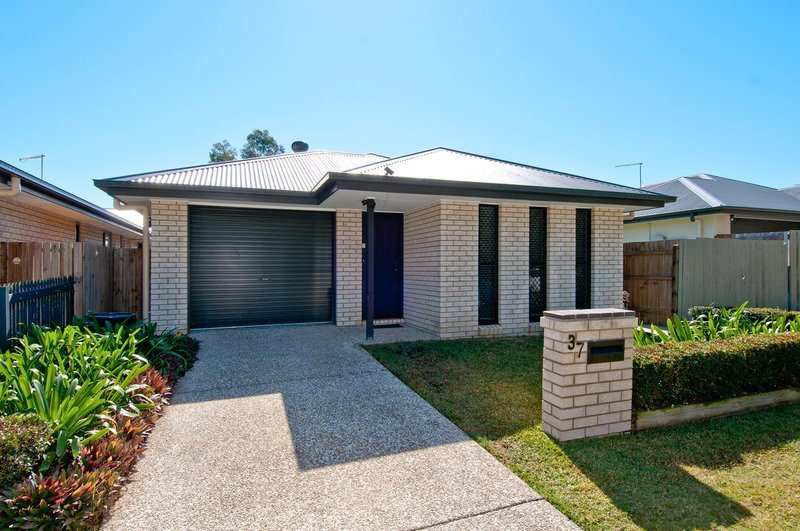 37 Ravensbourne Circuit, Waterford QLD 4133