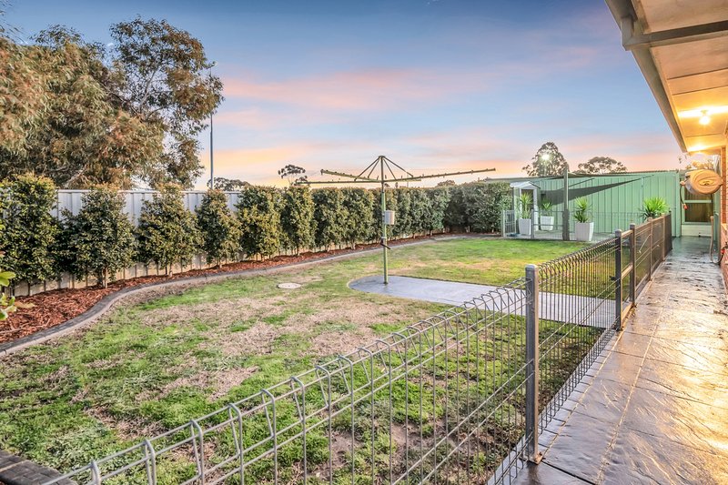 Photo - 37 Riversdale Street, Craigieburn VIC 3064 - Image 17