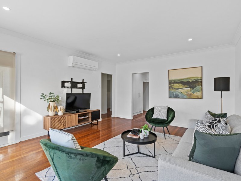 Photo - 37 Rocklea Street, Archerfield QLD 4108 - Image 6