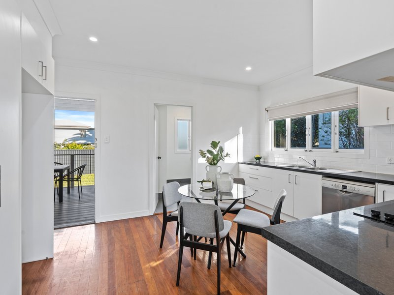 Photo - 37 Rocklea Street, Archerfield QLD 4108 - Image 11