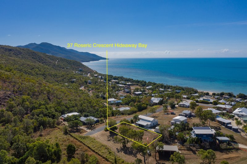 Photo - 37 Roseric Crescent, Hideaway Bay QLD 4800 - Image 2