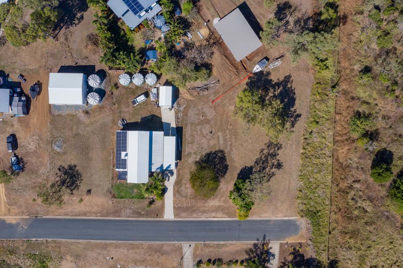 Photo - 37 Roseric Crescent, Hideaway Bay QLD 4800 - Image 6