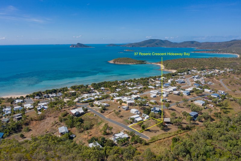 Photo - 37 Roseric Crescent, Hideaway Bay QLD 4800 - Image 8