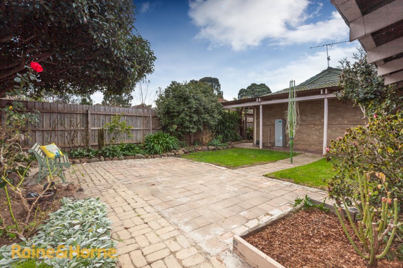 Photo - 37 Ruthven Street, Sunbury VIC 3429 - Image 13