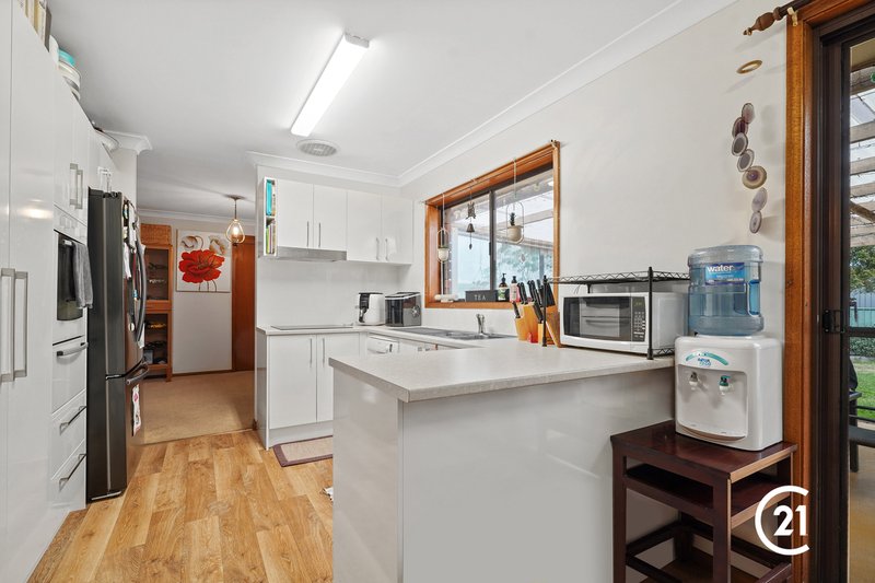 Photo - 37 Sabrina Avenue, Bateau Bay NSW 2261 - Image 5