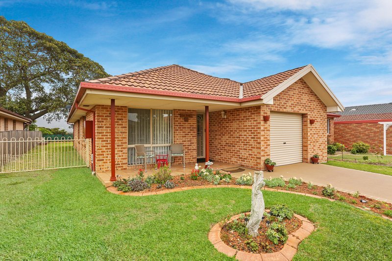 37 Sanderson Rd , Kanahooka NSW 2530