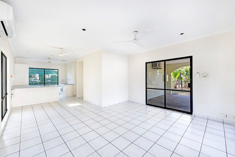 Photo - 37 Sanford Street, Leanyer NT 0812 - Image 4