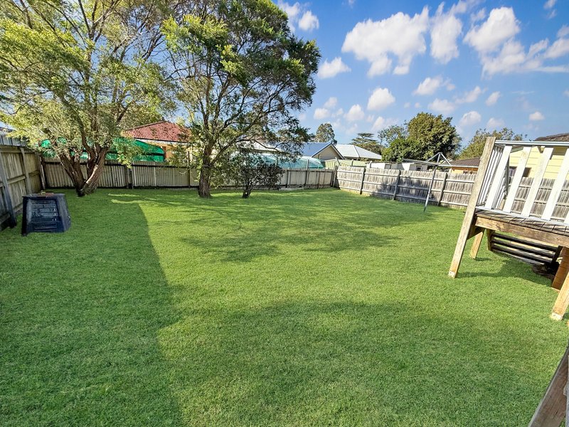 Photo - 37 Scenic Drive, Budgewoi NSW 2262 - Image 11