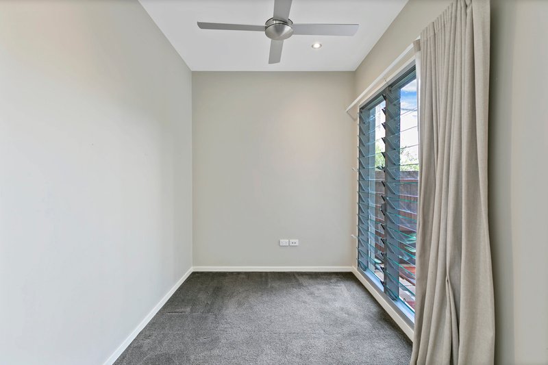 Photo - 37 Serenity Circuit, Maroochydore QLD 4558 - Image 7