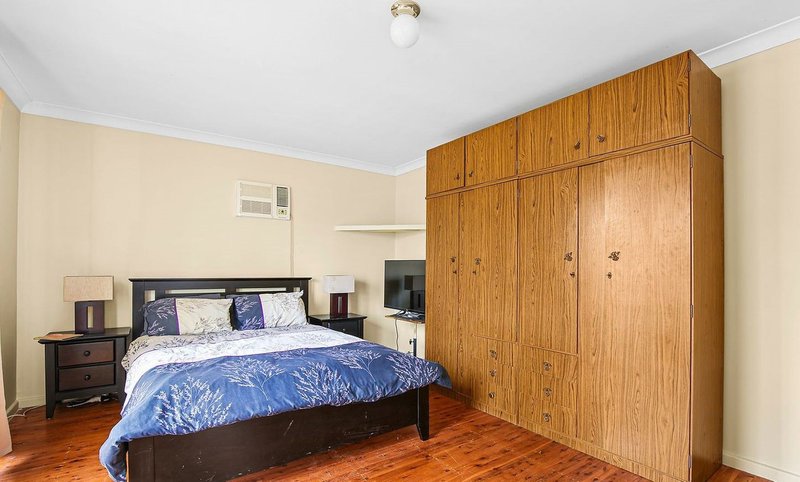 Photo - 37 Shamrock Street, Smithfield NSW 2164 - Image 4