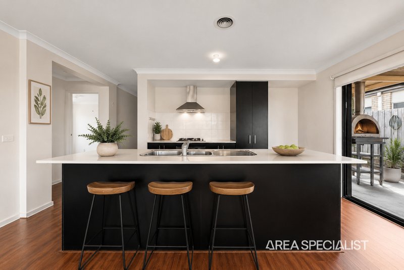 Photo - 37 Silver Way, Koo Wee Rup VIC 3981 - Image 3