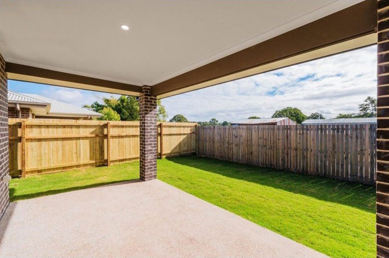 Photo - 37 Slate Court, Logan Reserve QLD 4133 - Image 6