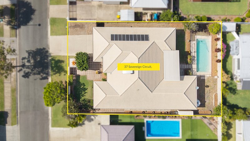 Photo - 37 Sovereign Circuit, Pelican Waters QLD 4551 - Image 2