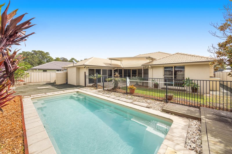Photo - 37 Sovereign Circuit, Pelican Waters QLD 4551 - Image 4