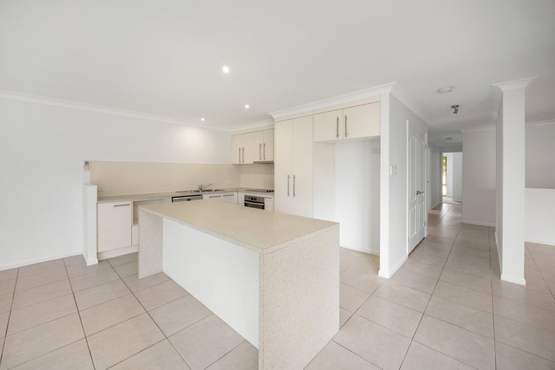 Photo - 37 Sovereign Circuit, Pelican Waters QLD 4551 - Image 8