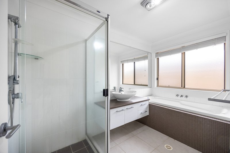 Photo - 37 Sovereign Circuit, Pelican Waters QLD 4551 - Image 11
