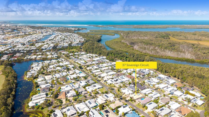 Photo - 37 Sovereign Circuit, Pelican Waters QLD 4551 - Image 14