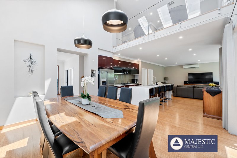 Photo - 37 Spinnaker Heights, Yangebup WA 6164 - Image 2