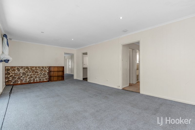 Photo - 37 St Leonard Crescent, Elizabeth Downs SA 5113 - Image 5