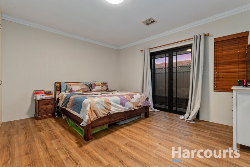 Photo - 37 St Pierre Circuit, Currambine WA 6028 - Image 16