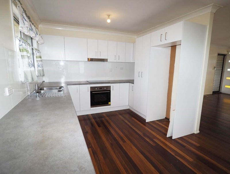 Photo - 37 Stanley Street, Strathpine QLD 4500 - Image 3