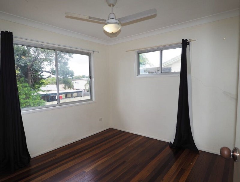 Photo - 37 Stanley Street, Strathpine QLD 4500 - Image 6