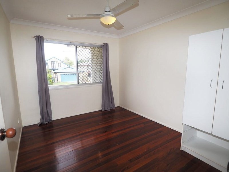 Photo - 37 Stanley Street, Strathpine QLD 4500 - Image 8