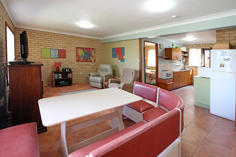 Photo - 37 Sunbakers Drive, Forster NSW 2428 - Image 8