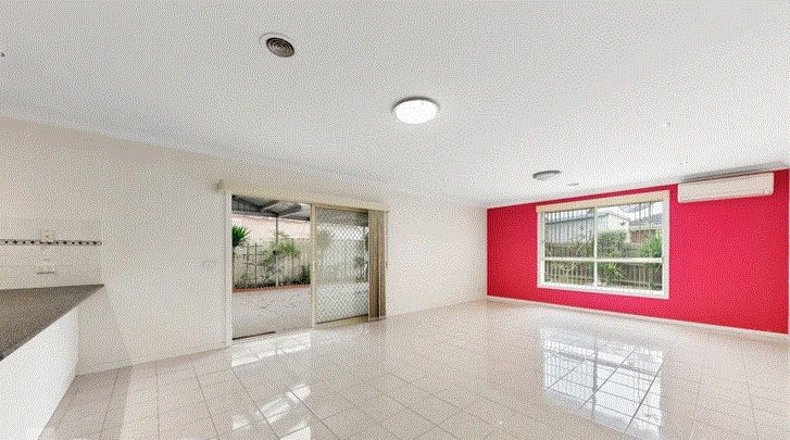 Photo - 37 Sunnybrae Circuit, Cairnlea VIC 3023 - Image 2