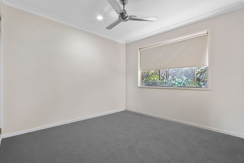 Photo - 37 Sunridge Circuit, Bahrs Scrub QLD 4207 - Image 7