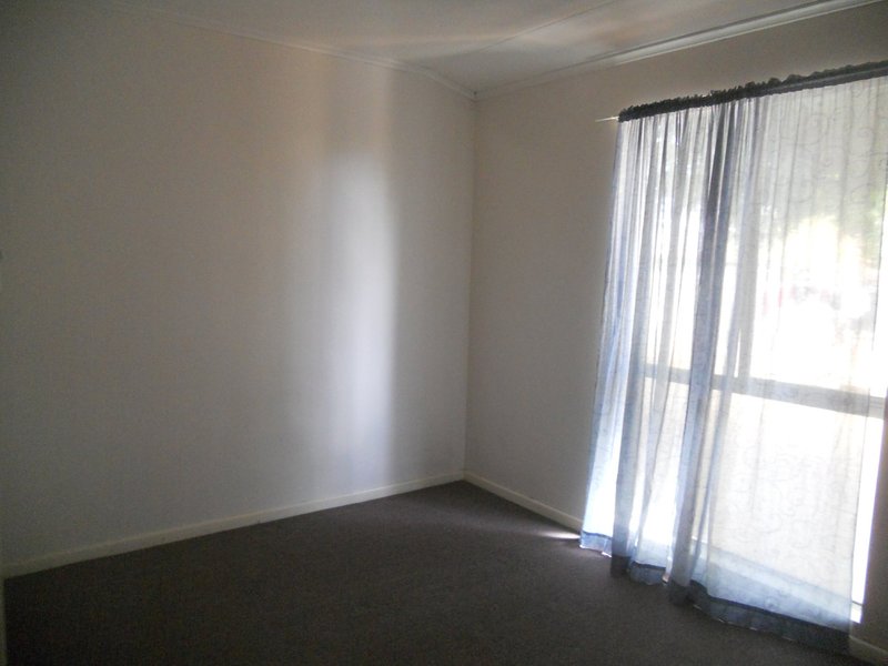 Photo - 37 Sunset Drive, Mount Isa QLD 4825 - Image 7