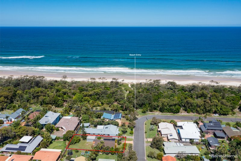 37 Surfside Crescent, Pottsville NSW 2489