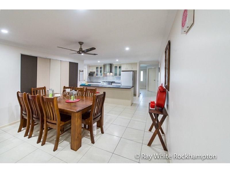 Photo - 37 Tamarind Avenue, Norman Gardens QLD 4701 - Image 3