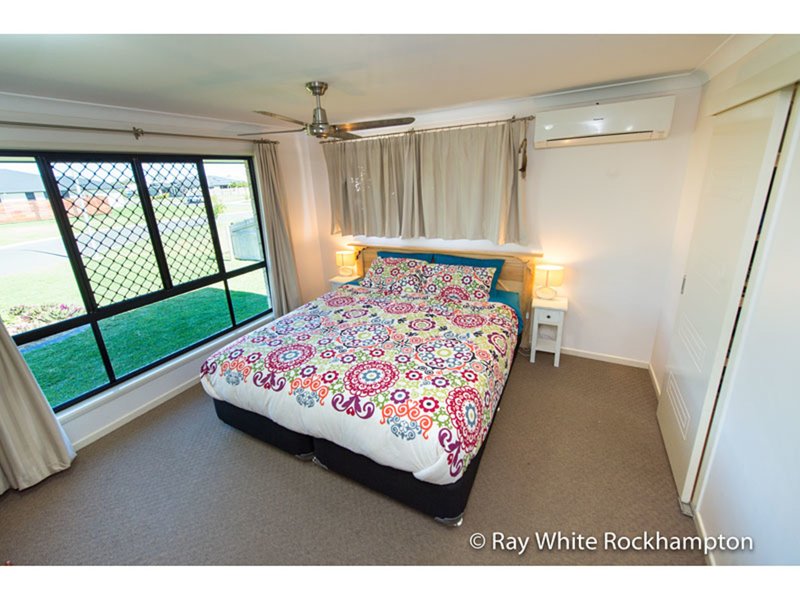 Photo - 37 Tamarind Avenue, Norman Gardens QLD 4701 - Image 14