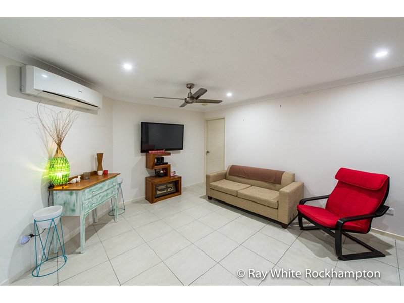 Photo - 37 Tamarind Avenue, Norman Gardens QLD 4701 - Image 22