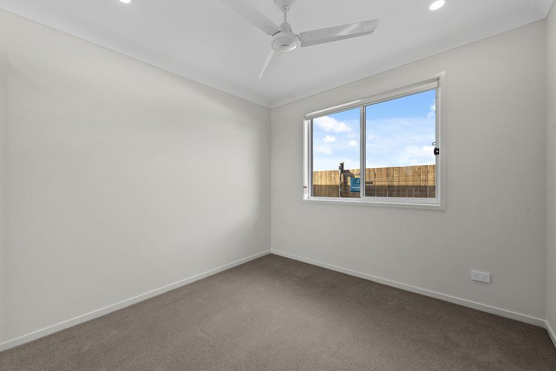 Photo - 37 Tejo Street, Holmview QLD 4207 - Image 6