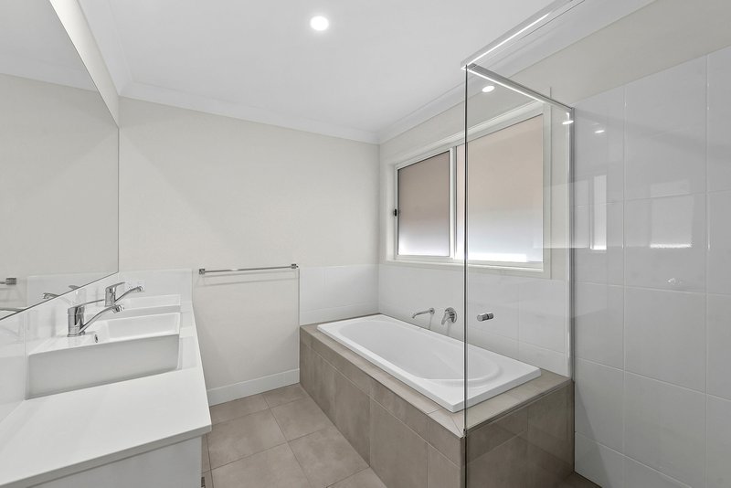 Photo - 37 Tejo Street, Holmview QLD 4207 - Image 11