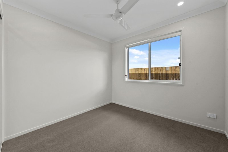 Photo - 37 Tejo Street, Holmview QLD 4207 - Image 7