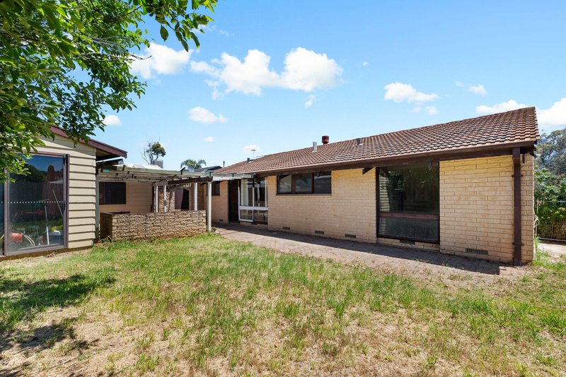 Photo - 37 Telford Crescent, Modbury Heights SA 5092 - Image 14