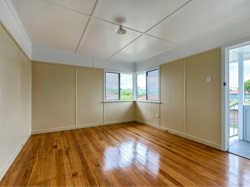 Photo - 37 Thuruna Street, Stafford QLD 4053 - Image 6