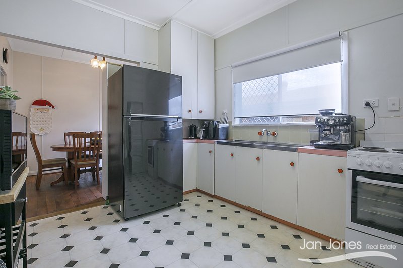 Photo - 37 Tilley Street, Redcliffe QLD 4020 - Image 7