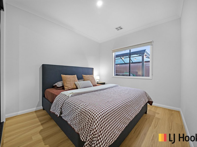 Photo - 37 Touriga Circuit, Sunbury VIC 3429 - Image 18